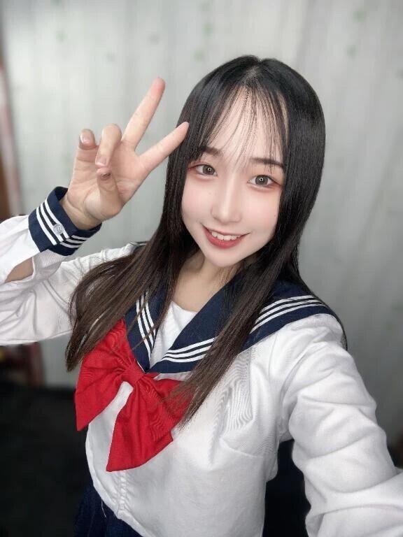 今日のために前髪ぱっつんにしてみた✌️