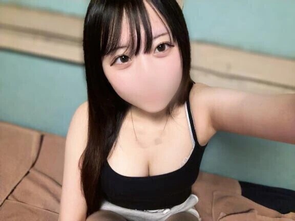 (∩'-'⊂)ｼｭｯ✨