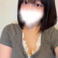 てる
