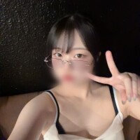 てる