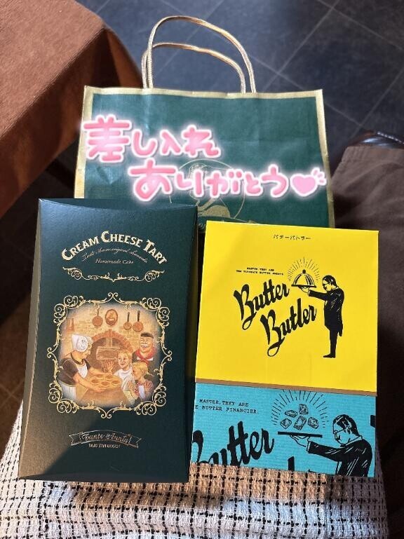 スーツ姿のH様?