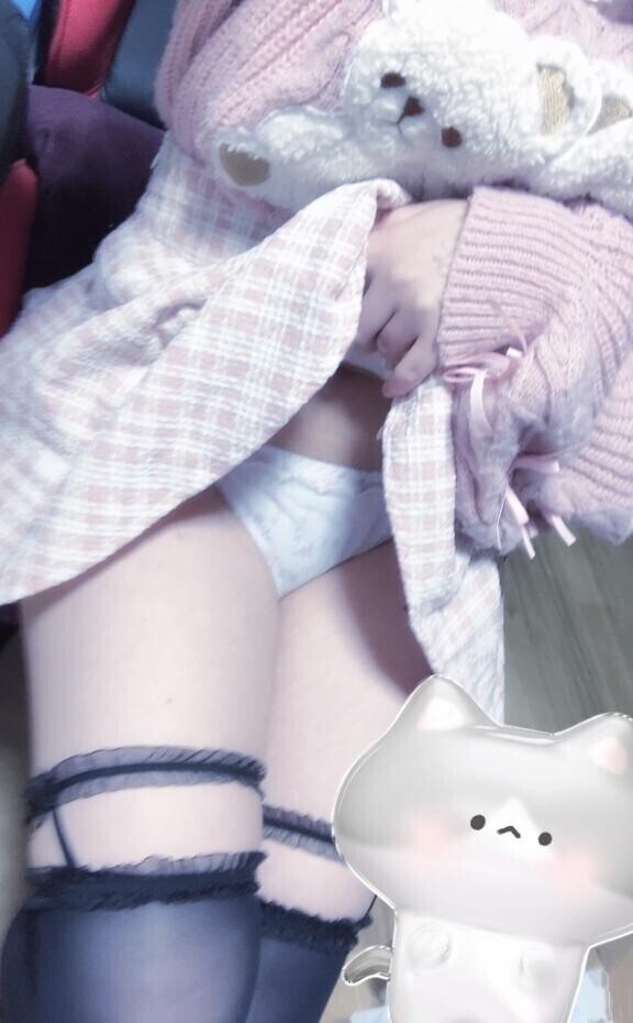 ぱんちゅチラ見せ??