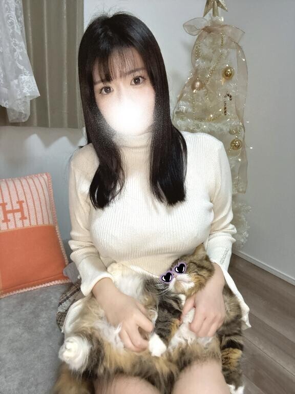 ?猫も溶けるおっぱい堪能して?