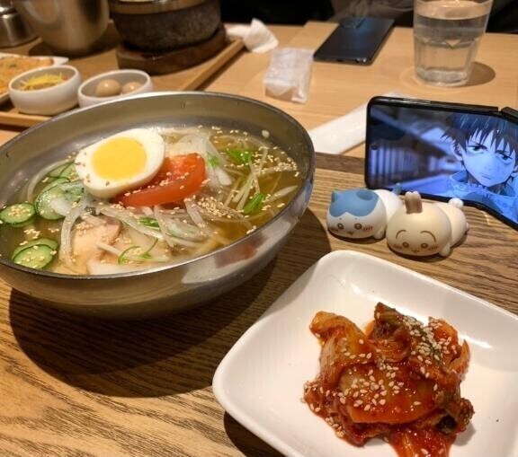 もぐもぐ