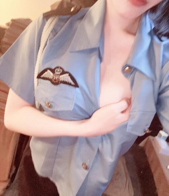 婦警さん??