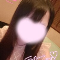 きぃ