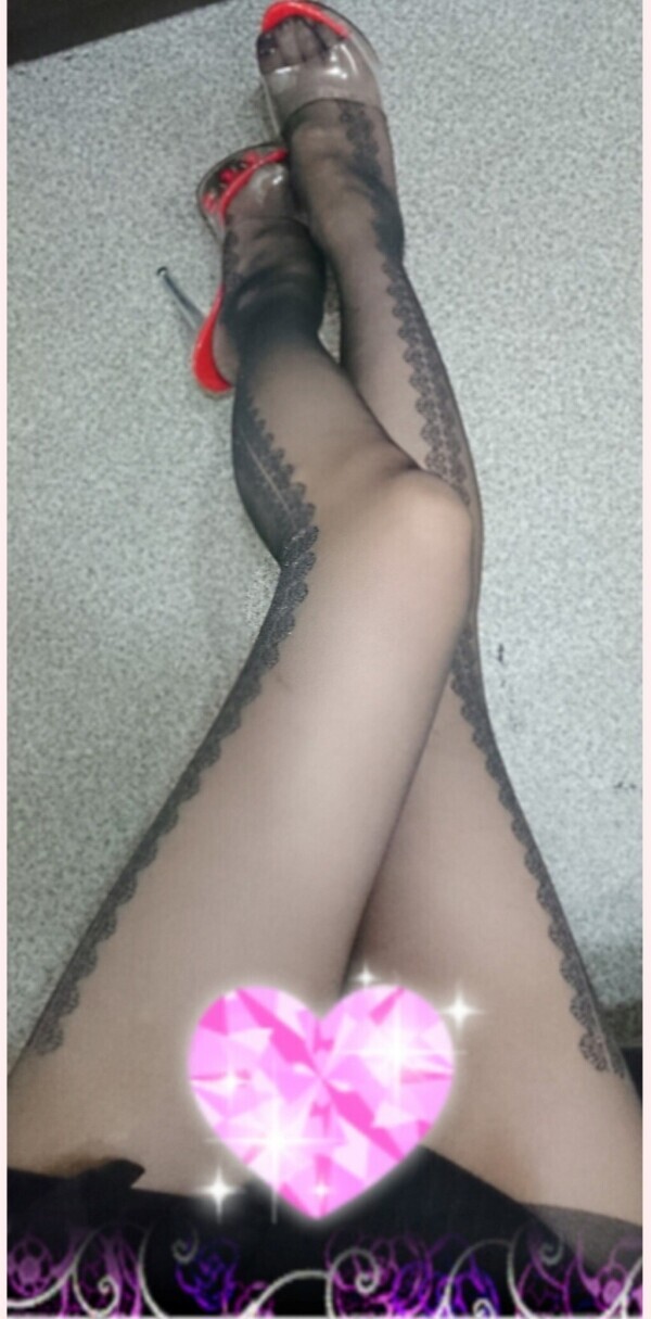 明日は夜出勤✨