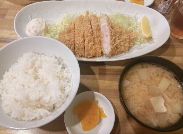 出勤します 🕊🤍𓈒𓏸︎︎︎︎