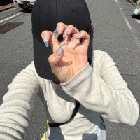 出勤です！ネイル変えた！褒めろ