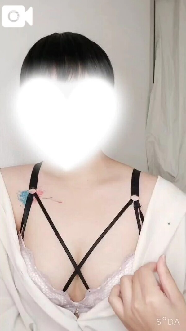 εε＝(((((ﾉ･ω･)ﾉ