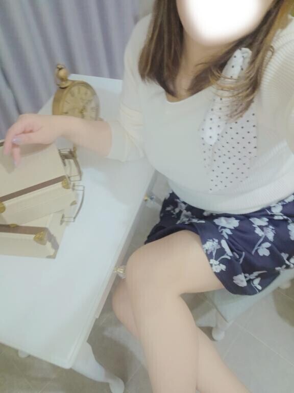 明日は、出勤日🩷15時台〜20時あります