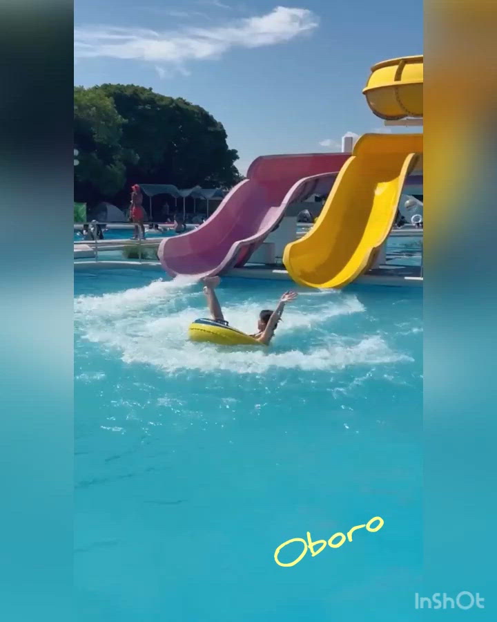 明日は、プールデートっ♡