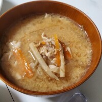 厚揚げの入った豚汁?