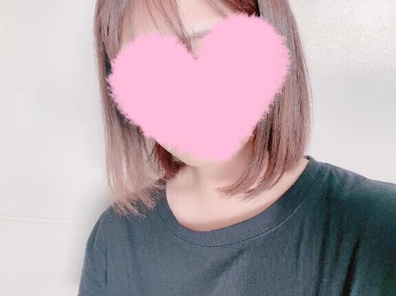 本日出勤♡髪切った〜
