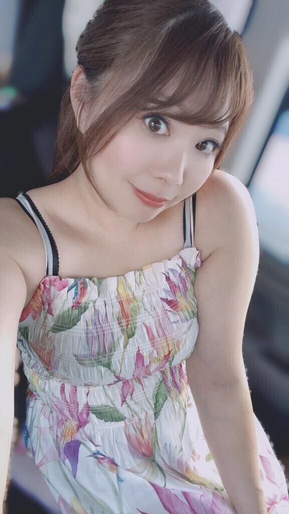 夏女、抱いてみる