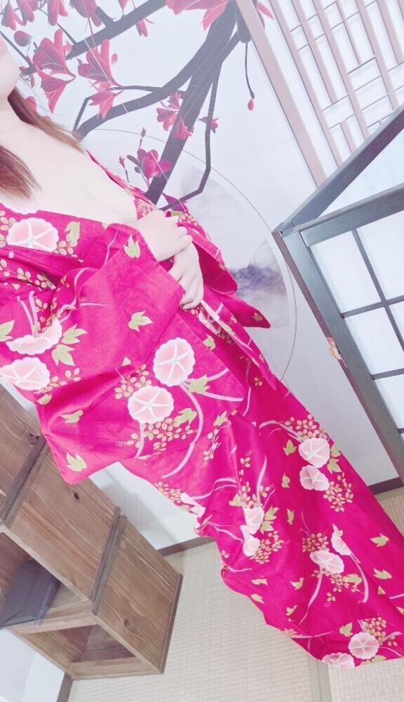 赤も似合うカナ和服似合うってよく言われる。