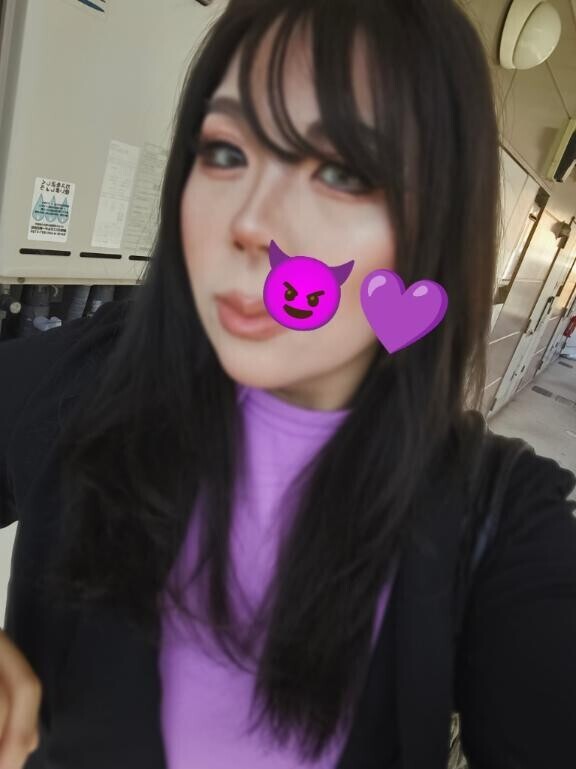 エロ顔痴女です