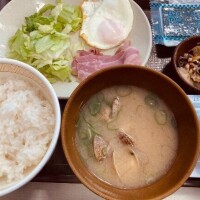 もね