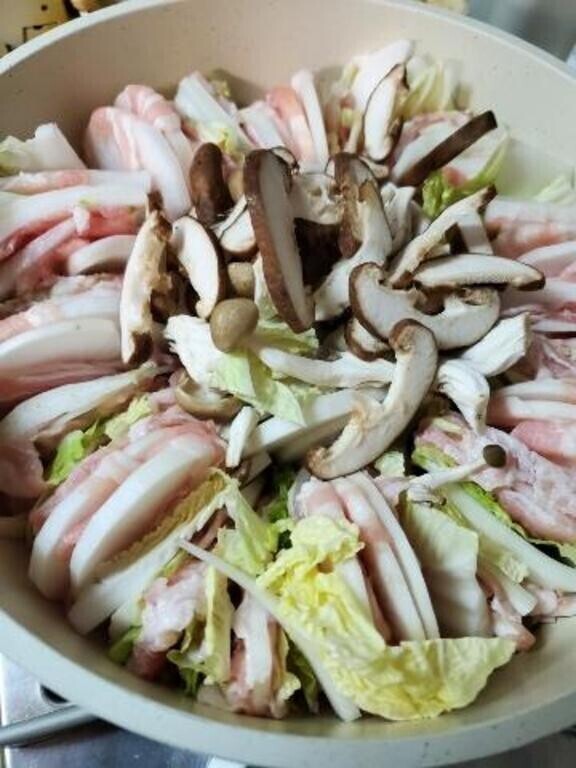 ミルフィーユ鍋を仕込む