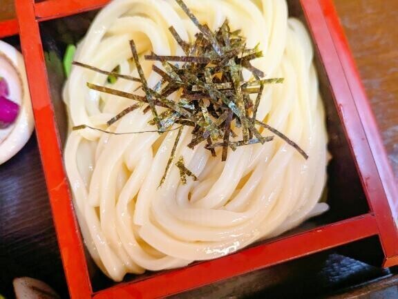 うどんたべております