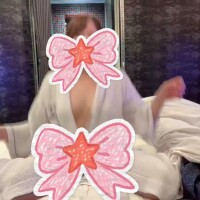 ベッドめっちゃ動く笑