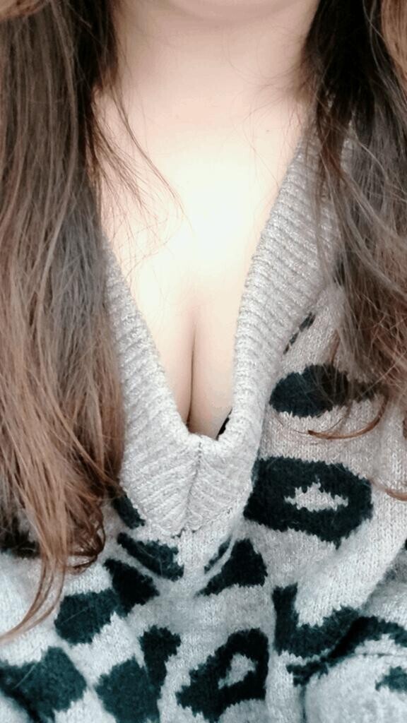 (⁠●⁠’⁠3⁠)⁠♡⁠(⁠ε⁠`⁠●⁠)