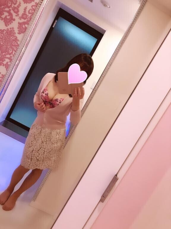 １６