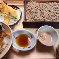 今日はおそばでした♪
