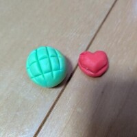 粘土で作る消しゴム