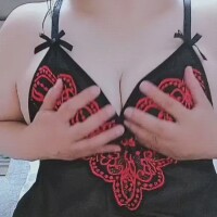お久し振りに出勤致します緋色山です