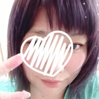 髪の毛暗めに自分で染めたの～?