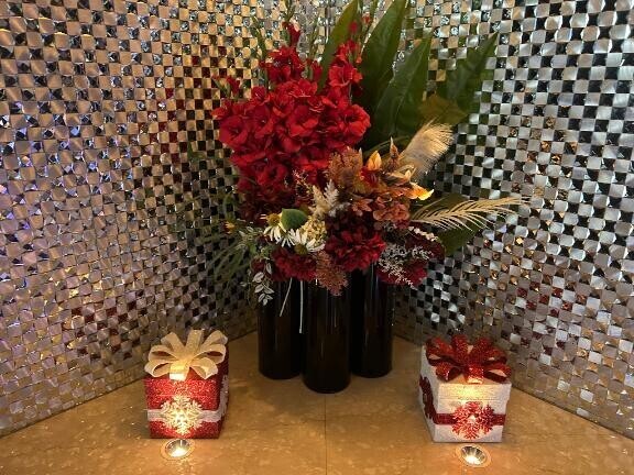 ご予約ですが、13時40分位から入れます