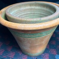 素焼きの鉢を2つ買いました