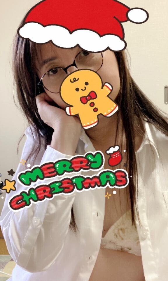 私にもサンタさん、来て欲しいなぁ♡♡