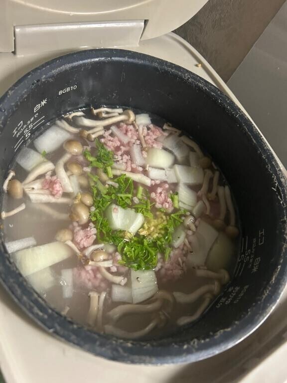 明日は炊き込みご飯を食べる。楽しみ。