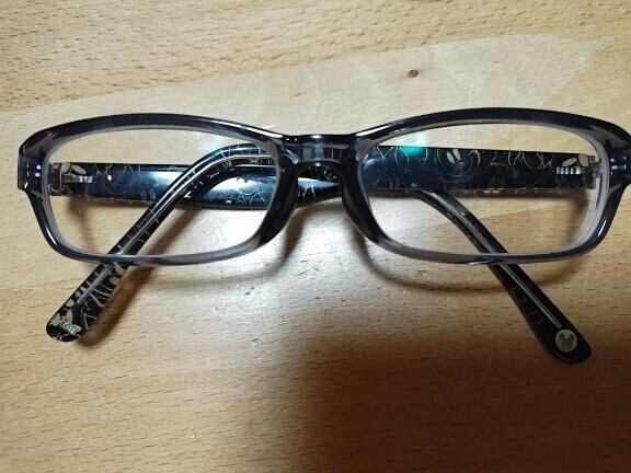 今日コンタクトレンズ付けてみようかな