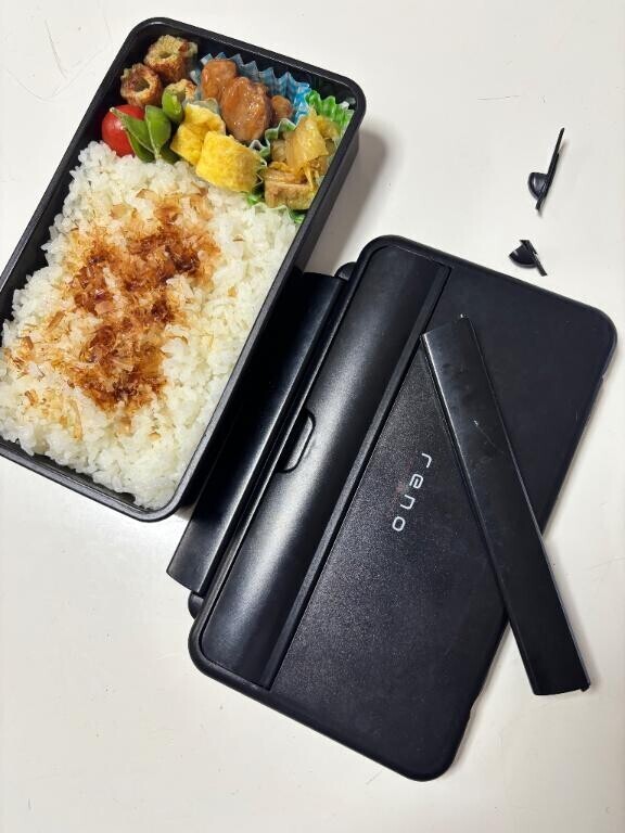 弁当箱を...