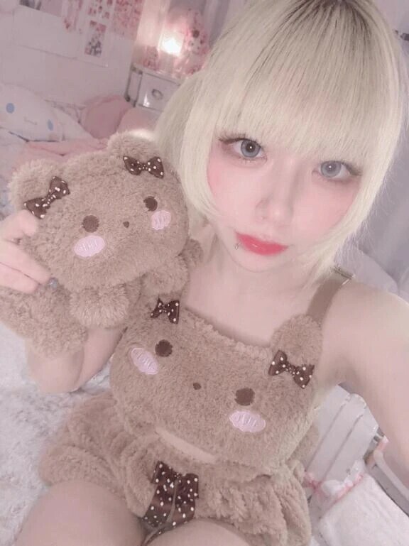 こんな部屋着でイチャイチャしたくない？😻