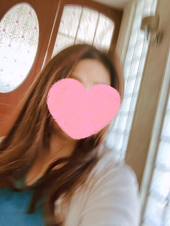 胸の谷間から・・❤️