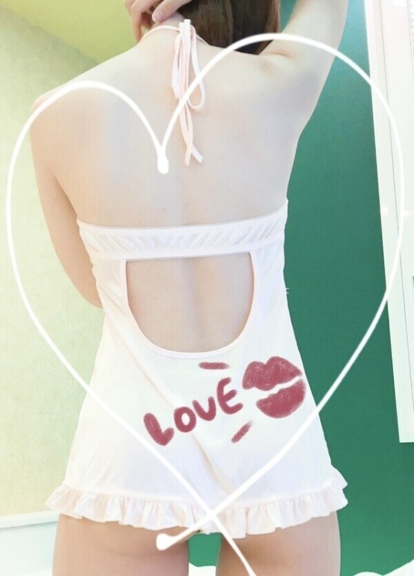 汗ばむ肌が…ぺたｯ♡
