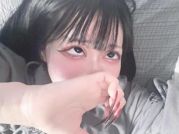 そのガチガチ反り立ち肉棒、ディ●ド代わりにしごき倒していい？///