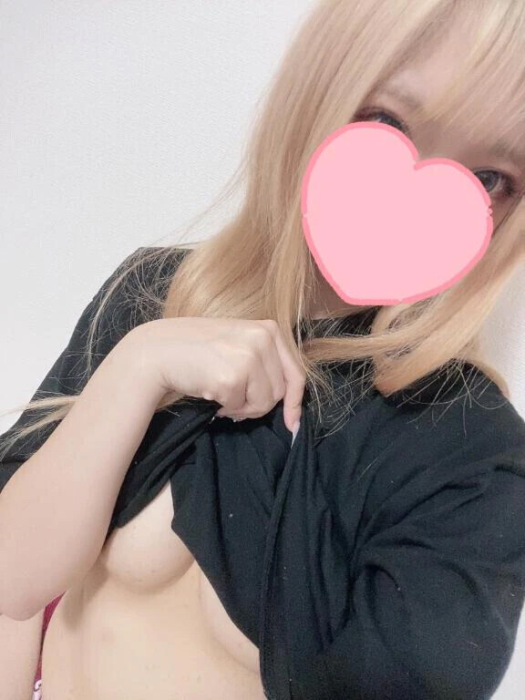 えろえろぴんく🩷今は暗髪