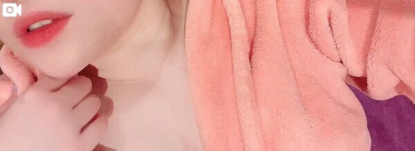 吸い付く上の口