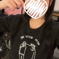 視線を感じる……