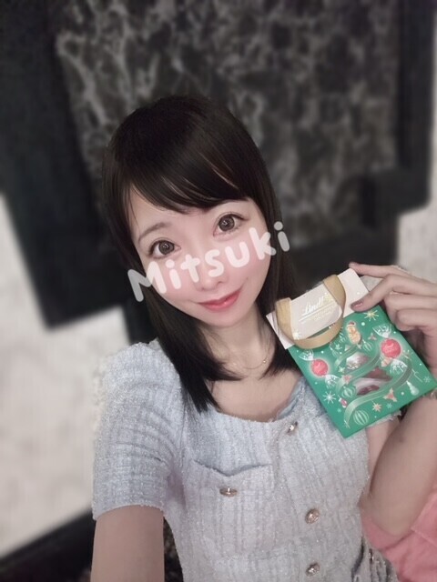 クリスマスイブの予定がありません、美月です