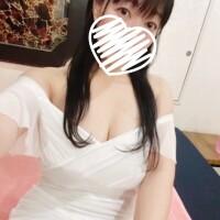 寒いですがスケスケのワンピース着る