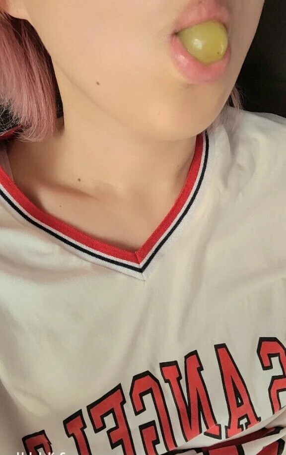 パクパクっ♡🍇