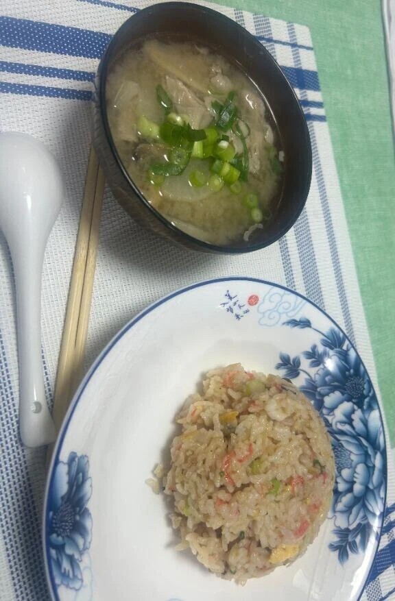 美味しい賄いを添えて🍙