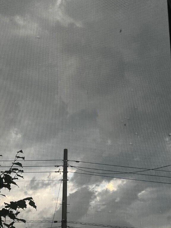 雨....😭