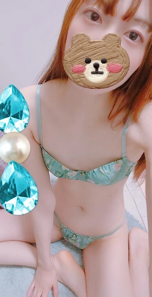 三/ ˙꒳​˙)/🍭🍬🍫🍿🍩